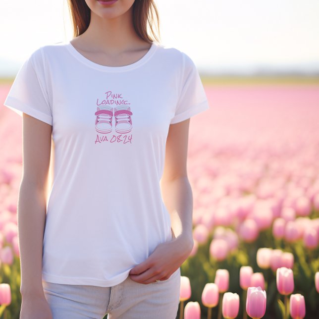 Baby Booties Loading Name & Due Date T-Shirt (Von Creator hochgeladen)