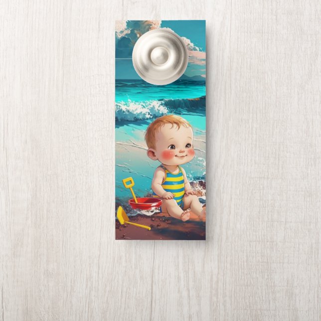 Baby Boy am Strand Türanhänger (Auf Knauf)