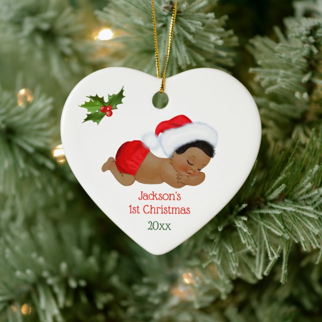 Baby Boy First Christmas Red Weihnachtsmannmütze Keramik Ornament (Baum)