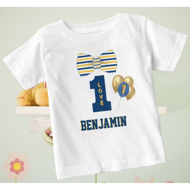 Baby Boy Name Eine Liebe Bow Krawatte Blue T-shirt (Von Creator hochgeladen)