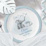 Baby Elephant Hello Baby Boy Blue Baby Dusche Pappteller<br><div class="desc">Niedlicher als niedlicher Babyelefant,  der neben einem blauen Bogen geschmückten Geschenk sitzt "Hello Baby Boy" Babydusche Design.</div>