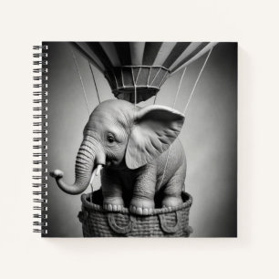 Baby Elephant in einem Heißluftballon Notizbuch