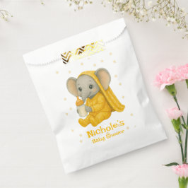 Baby Elephant in Yellow Pajamas Babydusche Geschenktütchen