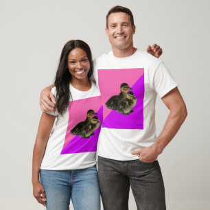 Baby-Enten auf rosa Himbeere und violetter Sorbet T-Shirt