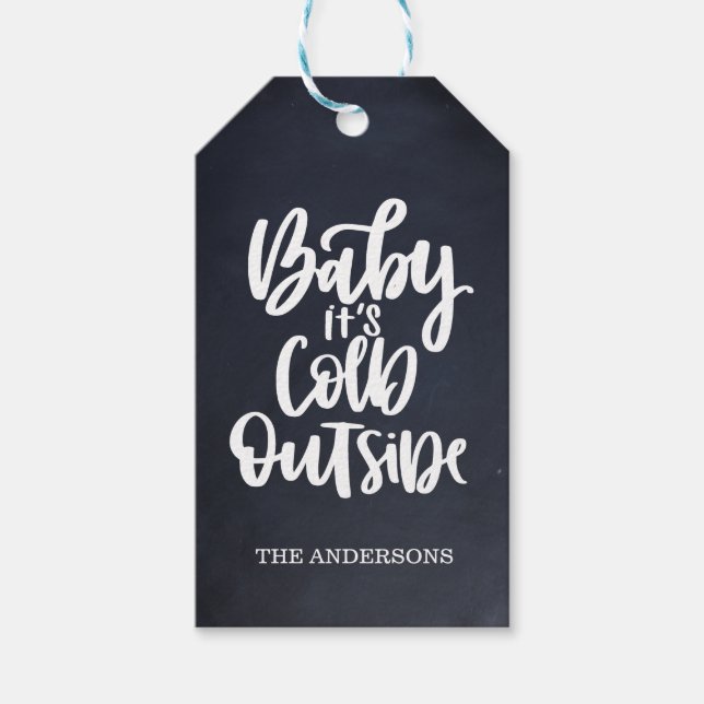 Baby Es ist kalt draußen | Kopfbrett | Dusty blue Geschenkanhänger (Vorderseite)