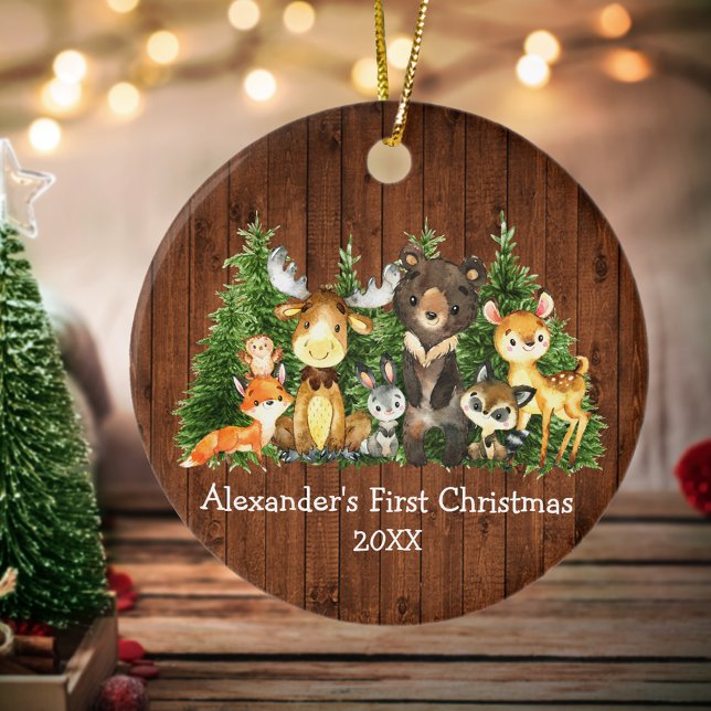 Baby First Christmas Forest Animes Rustikale Runde Keramik Ornament (Customize with name and year.)