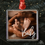 Baby First Christmas Modernes elegantes Foto Ornament Aus Metall<br><div class="desc">Design besteht aus modernem,  schicken Typografie mit Sans Serif und Serif Schriftart. Fügen Sie ein individuelles Foto von Baby und Jahr hinzu.</div>