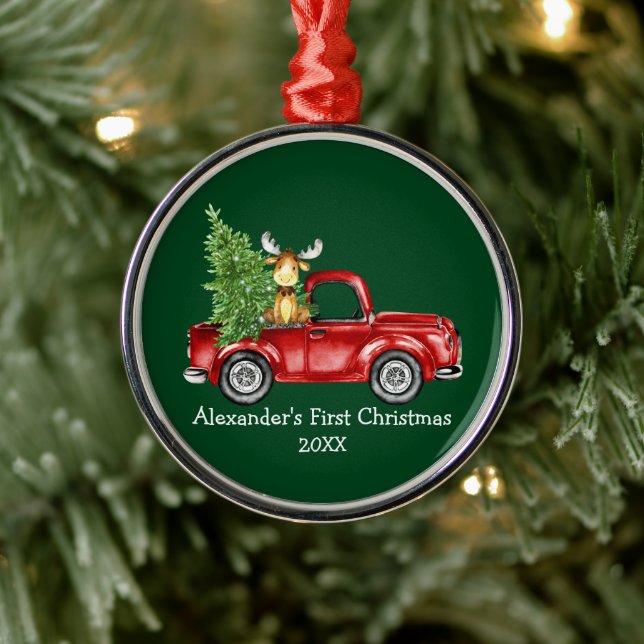 Baby First Christmas Red Truck Moose Green Round Ornament Aus Metall (Baum)