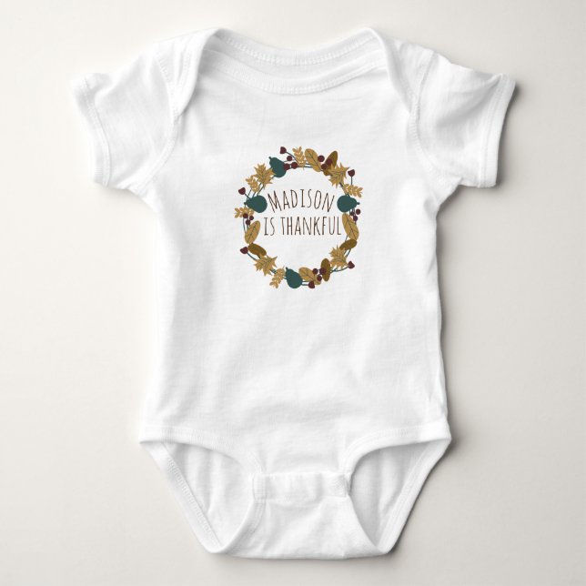 Baby First Erntedank Babys Name ist dankbar Strampler (Vorderseite)