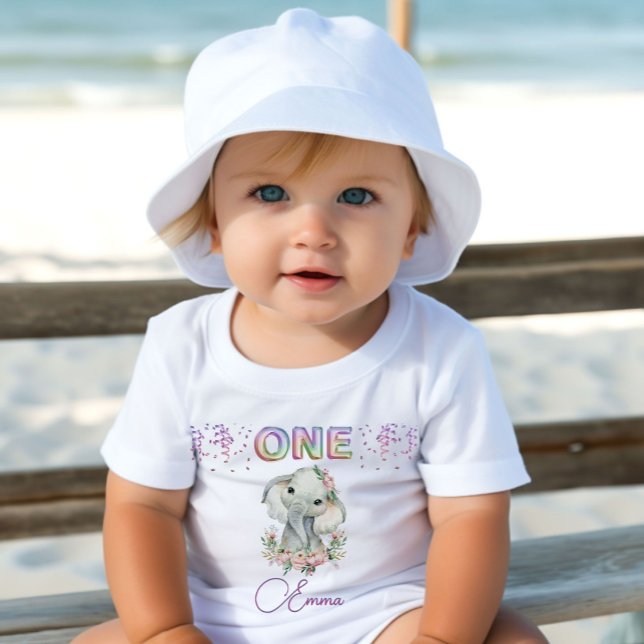 Baby Girl First Birthday Name Elephant Niedlich On T-shirt (Von Creator hochgeladen)