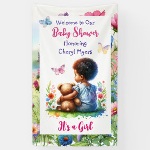 Baby Girl mit ihrer Teddy Bear Baby Dusche Willkom Banner