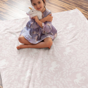 Baby Girl Pale Pink und White Unicorn Muster Fleecedecke