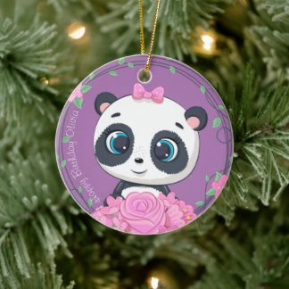 Baby Girl's Celebration. Lila niedliche Blume Keramik Ornament