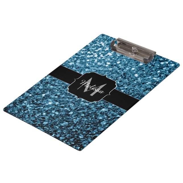 Baby hellblaues falsches Glitter Funkeln Monogramm Klemmbrett (Schrägansicht)