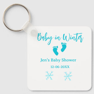 Baby im Winter duschen blaue Babyfüße Schneeflocke Schlüsselanhänger