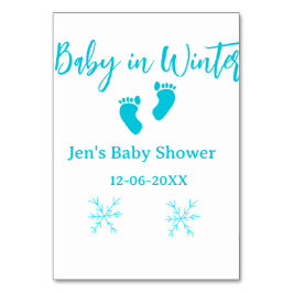 Baby im Winter duschen blaue Babyfüße Schneeflocke Tischnummer