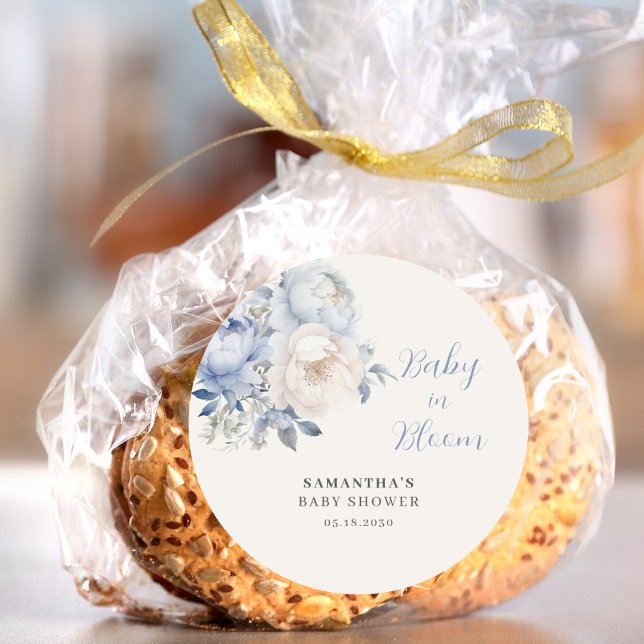 Baby in Bloom Blue Floral Boy Baby Dusche Runder Aufkleber (Von Creator hochgeladen)