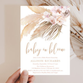 Baby in blühenden Pampas Gras boho Mädchen Babydus Einladung