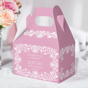 Baby in blütigem rosa staubigen mexikanischen Baby Geschenkschachtel
