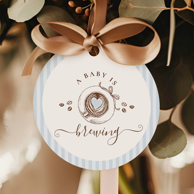 Baby Is Brewing Blau Gestreift Geschenkanhänger (Von Creator hochgeladen)