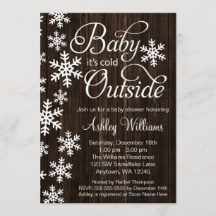 Baby ist es kalte Außenseiten-rustikale hölzerne Einladung