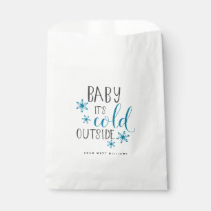Baby ist es kaltes äußeres Weihnachten Geschenktütchen