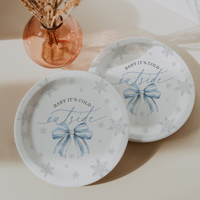 Baby It's Cold Outside Blue Bow Winter Baby Dusche Pappteller (Baby It’s Cold Outside Blue Bow Winter Baby Shower Paper Plates)
