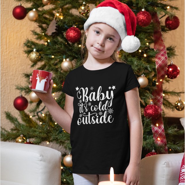 Baby its cold Outside Cute Christmas Women's T-Shirt (Von Creator hochgeladen)