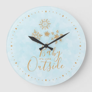 Baby it's Cold Outside Gold Snowflakes on Blue Große Wanduhr