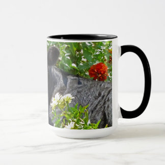 Baby-Kalb in den Blumen Tasse