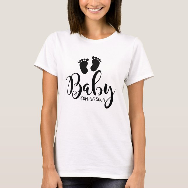Baby kommt bald T-Shirt (Vorderseite)