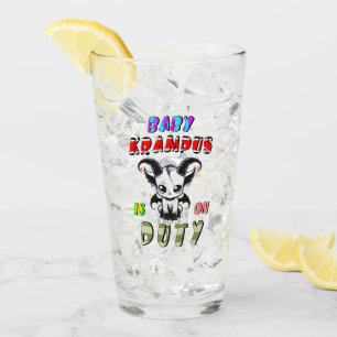 Baby Krampus ist im Dienst Glas