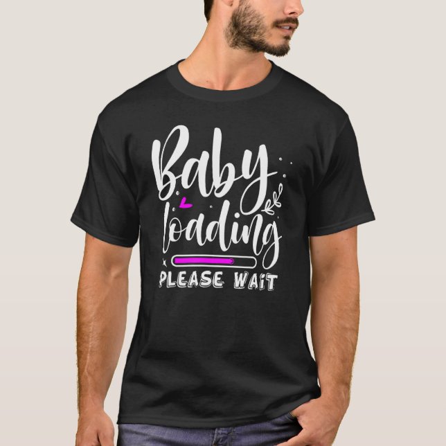 Baby Loading 2022 Funny Pregnancy Announce Mutter T-Shirt (Vorderseite)