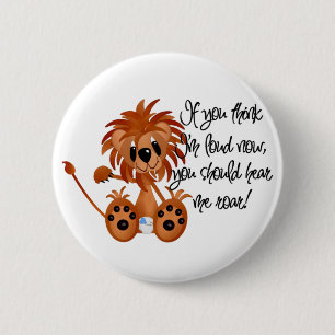Baby-Löwe hören mich, T-Shirts und Geschenke zu br Button