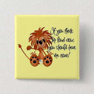 Baby-Löwe hören mich, T-Shirts und Geschenke zu br Button