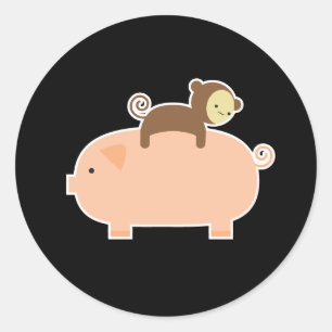 Baby Monkey Riding on a Pig Runder Aufkleber