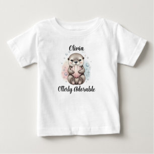 Baby Otter mit Muschel "Otterly Adorable" T-shirt