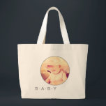 Baby Picture Round Jumbo Stoffbeutel<br><div class="desc">Niedliche Baby Tasche oder Windelbeutel - Fügen Sie Ihr Lieblingssymbol in den runden Rahmen ein. Ein Special Effects Foto sieht hier besonders reizvoll aus! Sie können den unten stehenden Text ändern,  wenn Sie möchten.</div>