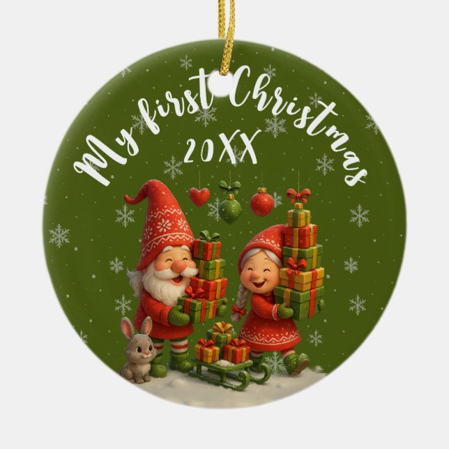 Baby’s First Christmas Green - Cute Holiday Gnomes Keramik Ornament (Vorne)