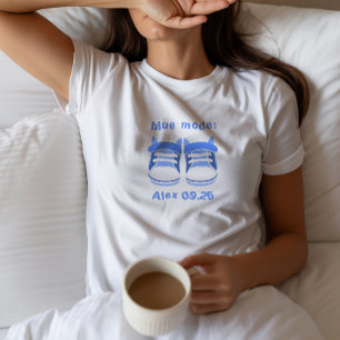 Baby-Schühchen Ankündigungsname Datum T-Shirt