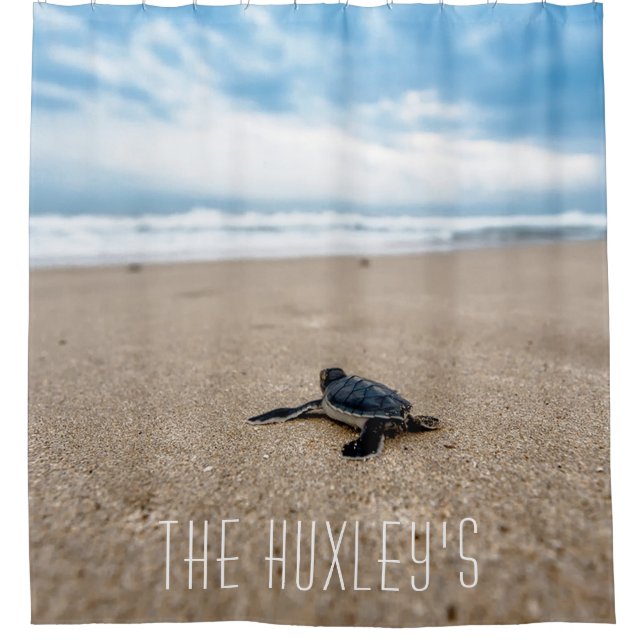 Baby Sea Turtle Monogram Duschvorhang (Vorderseite)