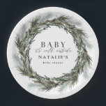 Baby seine kalte Außendusche im Winter. Pappteller<br><div class="desc">Baby seine kalte draußen im Winter Kranz Babydusche Design.</div>