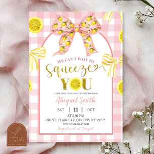 Baby-Shower-Einladung mit rosa Schleife und gelber Einladung