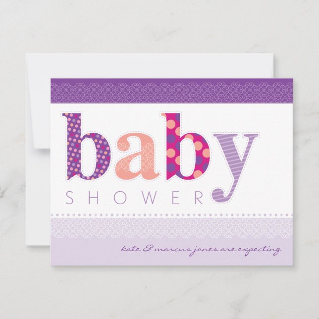 BABY SHOWER ERSUCHT :: Baby gemustert letters 2L Einladung (Vorderseite)