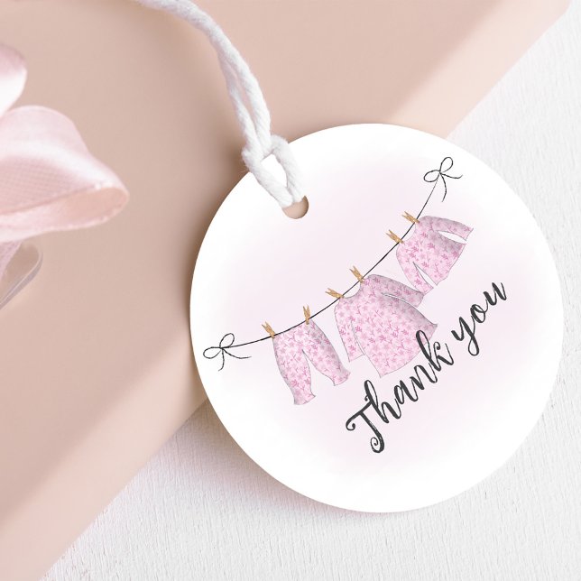 Baby Shower Girl Danke Watercolor Pink Custom Geschenkanhänger (Cute baby shower custom favor tag with pink clothesline. )