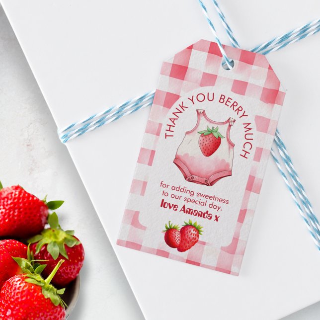 Baby Shower Strawberry Gingham Niedlich Thankyou B Geschenkanhänger (strawberry gingham baby shower favor gift tags cute baby jumpsuit strawberries cottage vintage retro)