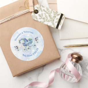 Baby-Shower Whimsical Blaubeer-Gnom-Bash  Runder Aufkleber