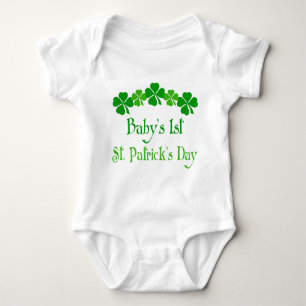 Baby-T-Shirt irisches Kleeblatt-1. St. Patricks Baby Strampler