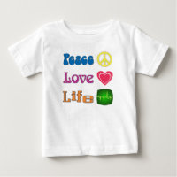 Baby-T-Shirt oder einteiliger Overall.