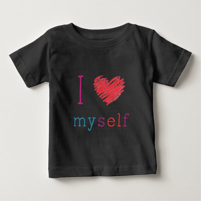 Baby T - Shirt sagt: "Ich bin selbst am Herzen" (Vorderseite)